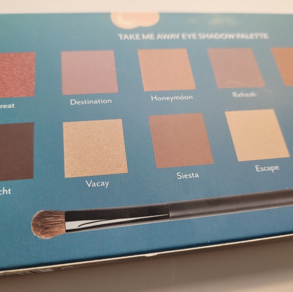Cargo Cosmetics eyeshadow pallette Take me away Brand new never opened - Picture 7 of 9